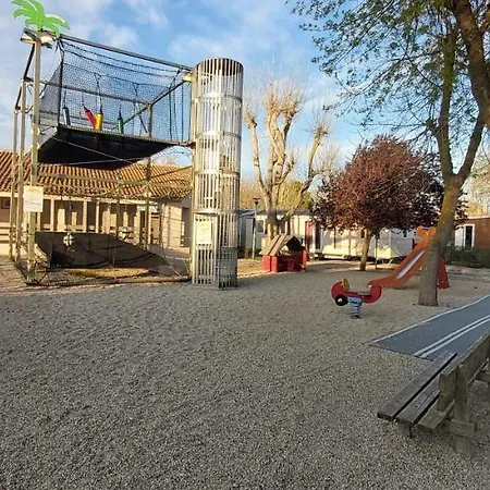 4 Etoiles , A 500 M , Piscine Lagon, Mhome 7 Personnes, 3 Chambres, 36 Metres Carres ! 4*